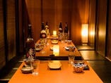 老舗日本料理店で腕を振るった料理人たちが創る宴会コースをご用意しております。季節の食材がもつ素材の良さを生かしながら日本伝統の技術と料理人のこだわりをご堪能下さい。