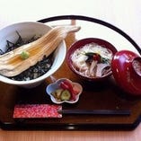 人気の「ふっくら穴子丼」にゅうめん付き1250円