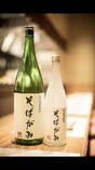 【日本酒】
オリジナル日本酒「そばがみ」ほか洋酒も取りそろえ