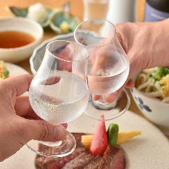 地ビールや果実酒など、豊富なドリンクを取り揃えております