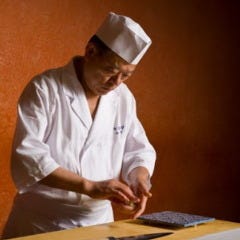 鮨割烹 やま中 本店