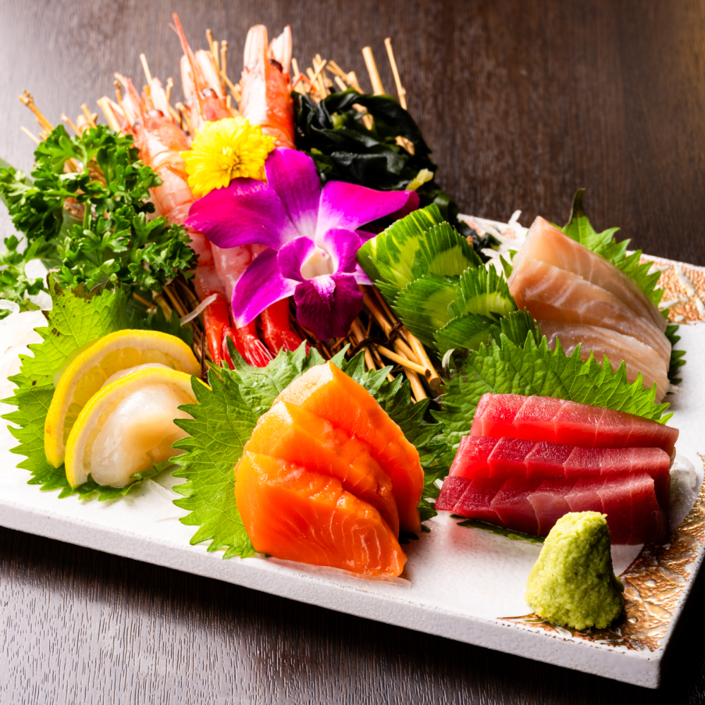 本日の旬をたっぷり詰めた鮮魚のお刺身