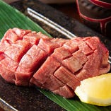 【黒毛和牛】
『特上カルビ』など九州産の上質なお肉をご提供