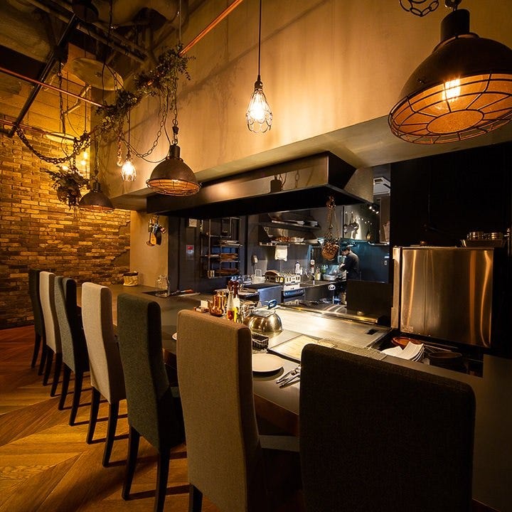 鉄板居酒屋 燦燦 席 ぐるなび