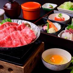 松花堂御膳と松阪牛すき焼き鍋 ※写真はイメージです。
