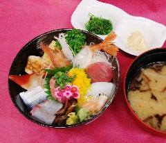 お魚10種にぎやか丼