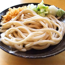 熟成させた麺で小麦の風味を味わう