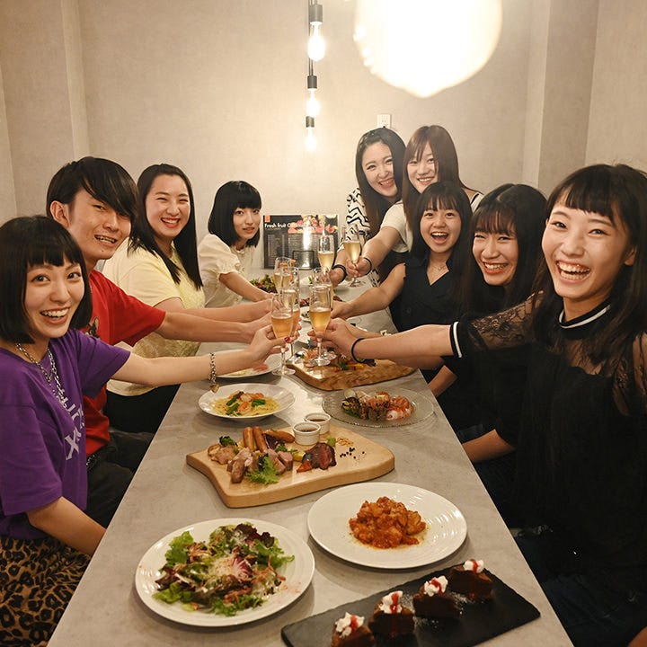 お肉と生フルーツカクテル Hills 四日市本店 四日市 居酒屋 ぐるなび