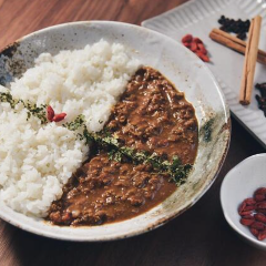 麻布十番 薬膳カレー 新海 芝公園店