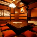 2階／京都の古き良き風情あふれる古民家を彷彿とさせる完全個室（6〜10名様）