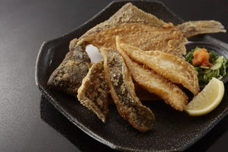 鮮魚 大和地酒 Syuraku 酒樂 メニュー カレイの骨まで唐揚げ ぐるなび