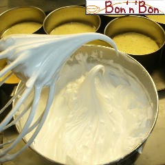 ケーキ＆カフェダイニング～ボナボン～Bon’n’Bon_ツンっと立った卵白メレンゲ
