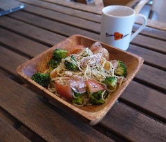 ケーキ＆カフェダイニング～ボナボン～Bon’n’Bon_生ハムとフレッシュトマトの冷製パスタ