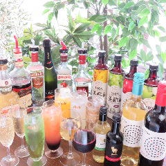 ケーキ＆カフェダイニング～ボナボン～Bon’n’Bon_【3980円】【オーダーバイキング】120分飲放付!!フード４０品食べ放題!!山盛り唐揚付き!4500円→3980円