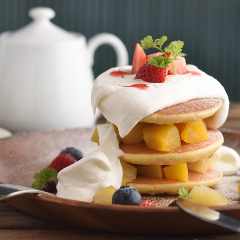 生クリームたっぷり【パンケーキ】 ケーキ&カフェダイニング~ボナボン~Bon’n’Bon_生クリームたっぷり【パンケーキ】