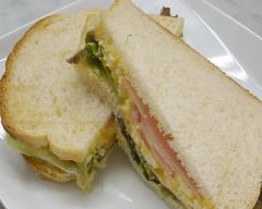 ケーキ＆カフェダイニング～ボナボン～Bon’n’Bon_サンドイッチモーニング（８８０円）