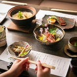 いいものをちょっとずつ
料理を楽しむ女子会や、おもてなしの場面には会席コースを