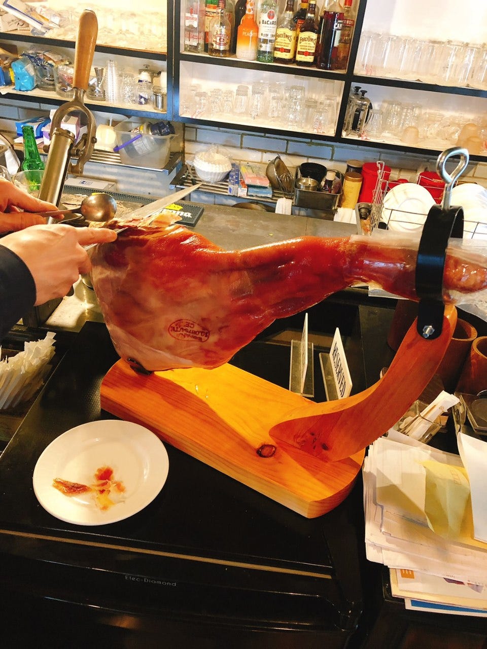 スペイン産 生ハム食べ放題 1時間550円プランの詳細 かざみどり南池袋 池袋 居酒屋 ぐるなび スペイン産 生ハム食べ放題 1時間550円プランの詳細 かざみどり南池袋 池袋 居酒屋 ぐるなび