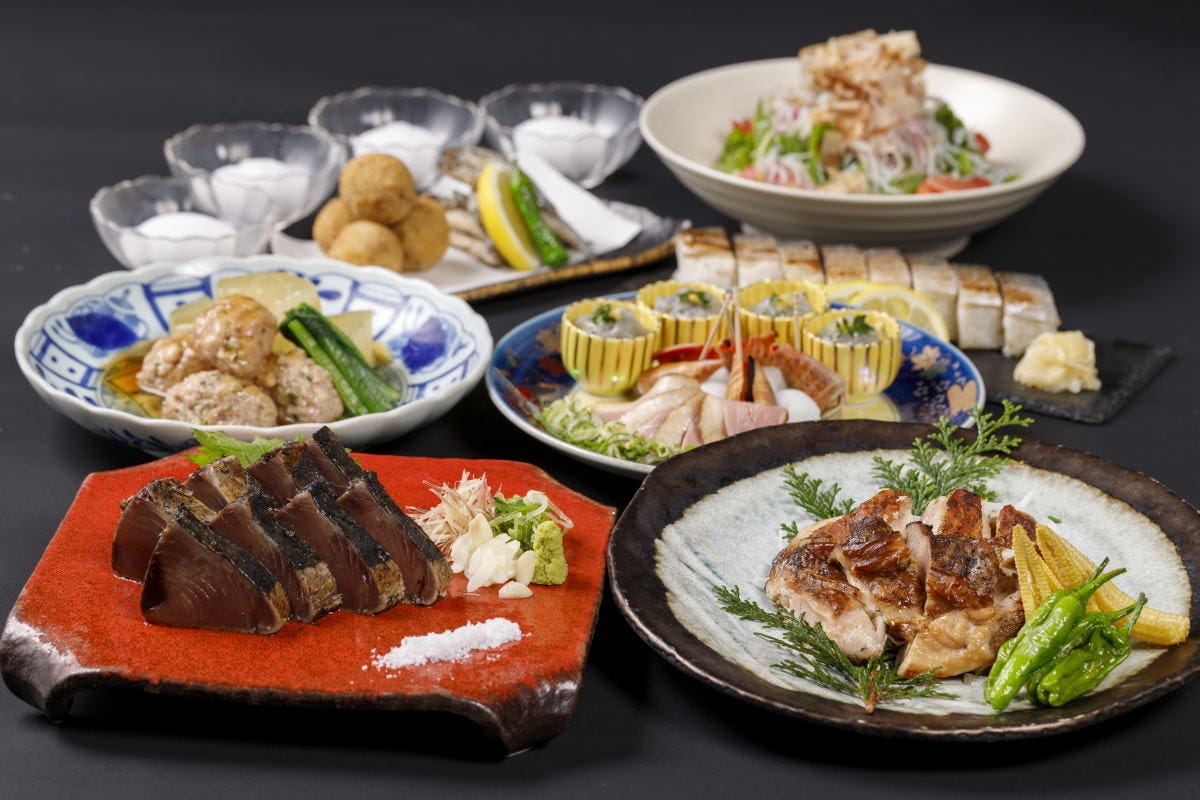 当日予約16 00までok 2時間飲み放題 名物の かつをの塩たたき や人気のお料理全11品 土佐漫遊コースの詳細 わらやき屋 上野広小路 御徒町 居酒屋 ぐるなび