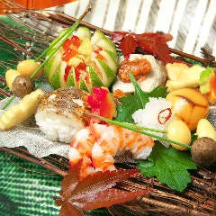 その日おすすめの旬食材を使用した上品な日本料理をコースで堪能