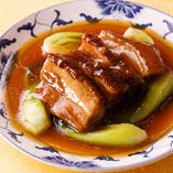 塩気の強い中国醤油をベースにあっさりと仕上げた『豚角煮』