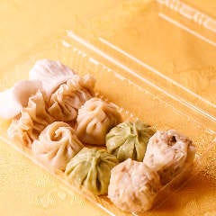 お土産も種類豊富に揃っています。10コ入りの『いろいろパック』