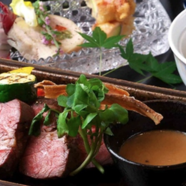 海山邸 肉割烹 燎(かがりび)_会席構成で宴席にも安心の設計