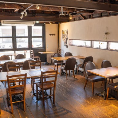 酒とワインと料理 ホリデー食堂_【貸切・40名様まで】多彩なシーンで◎ご宴会は「ホリデー食堂」で決まり!