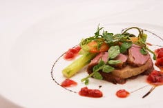 【prestige】前菜2皿、オマール海老、牛フィレ肉、デザートツリーなど全11品