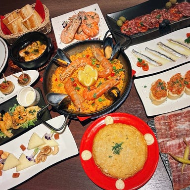 SALAMANCA Bar&Restaurant‐サラマンカ‐_【2月限定】<2.5h飲み放題付>『サラマンカコース』若鶏と牛ハラミ、魚介パエリアなど含む 全11品 8,000円