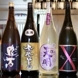 豊富なドリンク類。季節の日本酒もあります