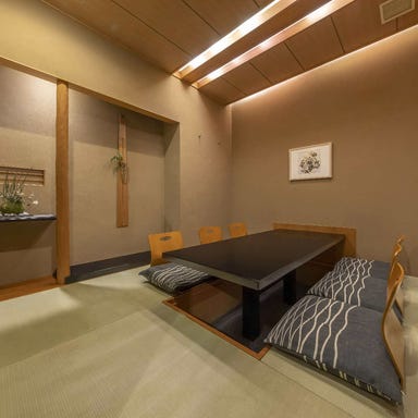 完全個室×旬の素材 南地 天ぷら鉄板 菜庭 －NANIWA－ 店内の画像