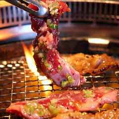 炭火焼肉 びか 三島長伏店