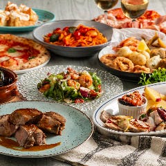前菜、揚げ物、パスタにお肉など、ピッツァ以外も豊富にご用意