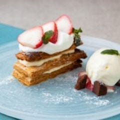 サクサクのパイ生地とカスタードクリームを重ねたミルフィーユ。