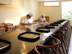 和とモダンに彩られた上質な空間