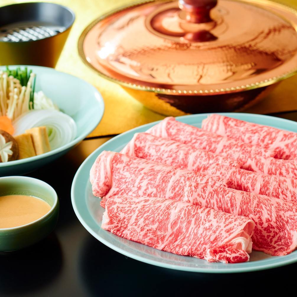 サシが入ったしゃぶしゃぶ用の牛肉