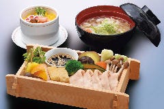 いちにぃさん　日比谷店