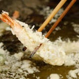 揚げたての天ぷらは、サックサクの食感がたまりません