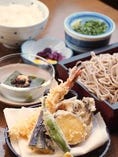 お昼の天ぷらそば定食