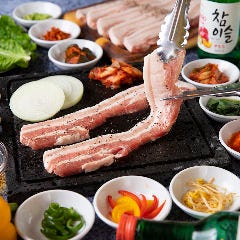韓国チキンとサムギョプサル ニャムニャムニャム 大和西大寺店