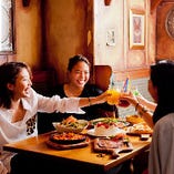 食べても飲んでも大満足★ついつい長居したくなる空間です。