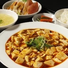 ◆お昼は本格中華料理でランチタイム