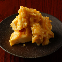 発酵食品が織りなす深い旨みが堪能できる「チーズの味噌漬け」