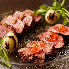 赤身のおいしさが際立つ希少な「土佐あかうしのステーキ」
