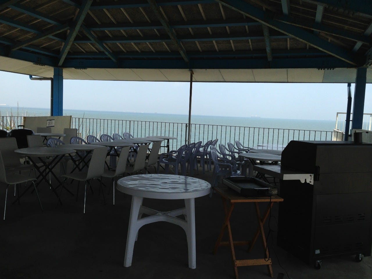 Seaside BBQ Blue Table