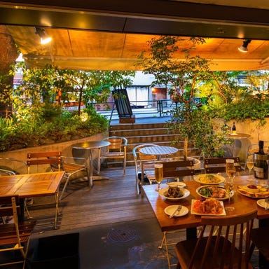 緑に囲まれた隠れ家ビストロ nakameguro SLOW TABLE こだわりの画像
