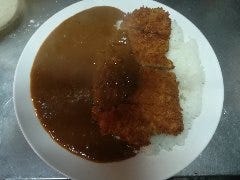 カツカレー　コーヒーシフォンケーキ付７５０円