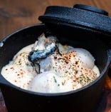 牡蠣と里芋の濃厚チーズフォンデュ
