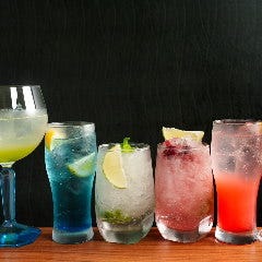 飲み放題のドリンクは130種類以上♪スパークリングワインもOK◎